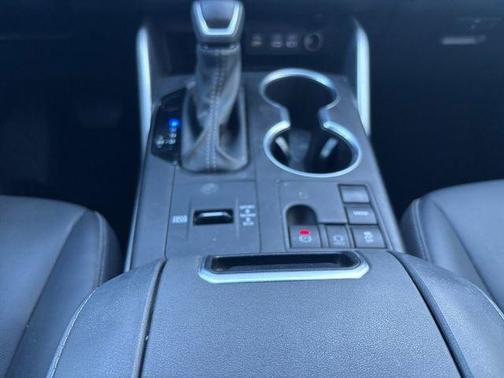 Pearl 2024 Toyota Highlander XSE