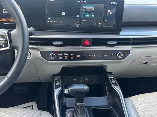 Red 2025 Kia Sorento EX