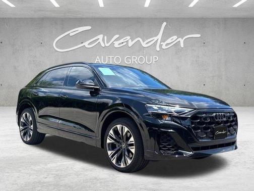 Mythos Black Metallic 2025 Audi Q8 55 Premium