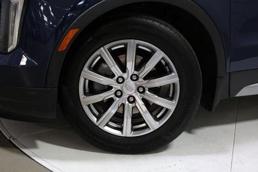 2022 Cadillac XT4 Premium Luxury