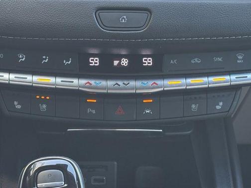 2022 Cadillac XT4 Premium Luxury