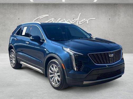2022 Cadillac XT4 Premium Luxury