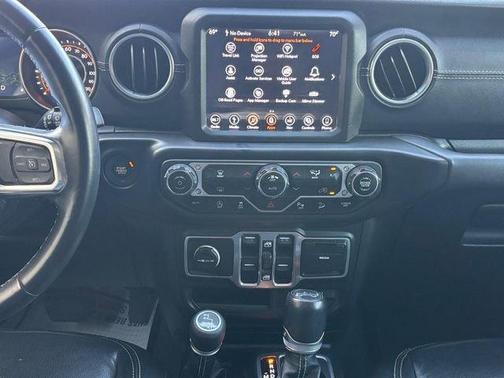 Black Clearcoat 2018 Jeep Wrangler Unlimited Sahara