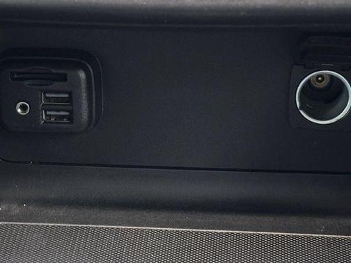 Summit White 2022 GMC Canyon AT4 w/Leather