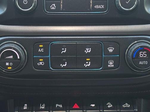 Summit White 2022 GMC Canyon AT4 w/Leather