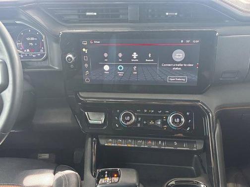 Dynamic Blue Metallic 2024 GMC Sierra 1500 AT4