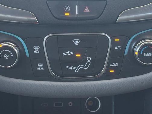 Sterling Gray Metallic 2023 Chevrolet Equinox LS
