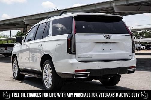 2022 Cadillac Escalade Luxury