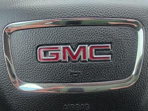 Marine Blue Metallic 2018 GMC Canyon SLE