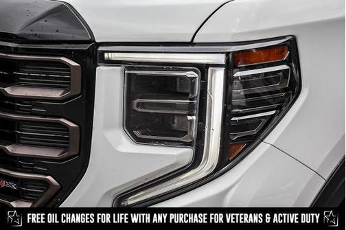 2023 GMC Sierra 1500 AT4X