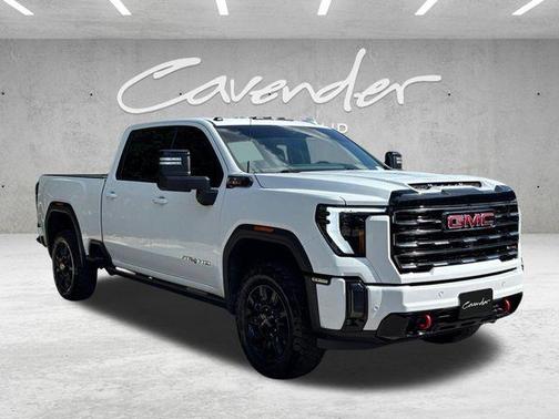 Summit White 2024 GMC Sierra 2500 AT4