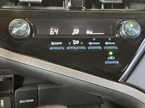 Celestial Silver Metallic 2021 Toyota Camry SE