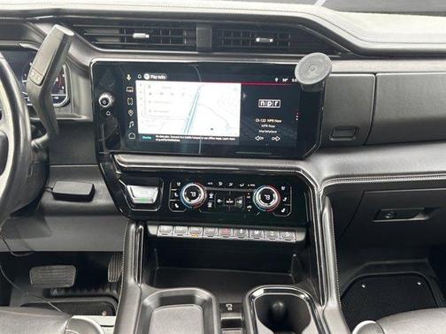 2024 GMC Sierra 2500 AT4X