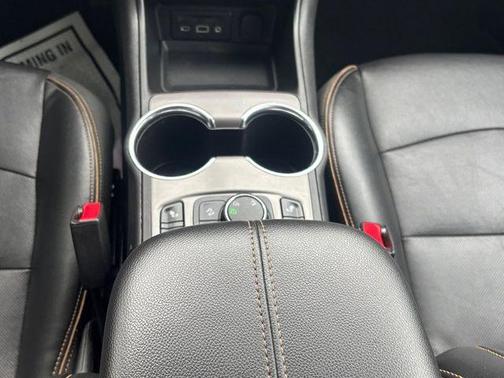Summit White 2023 GMC Terrain AT4