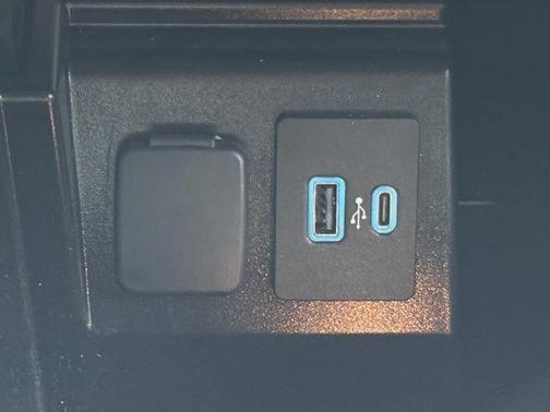 Star White 2024 Ford Explorer ST