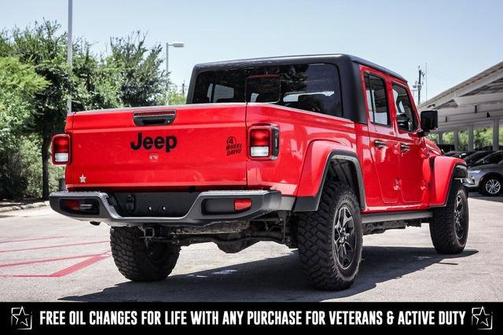 2022 Jeep Gladiator Sport