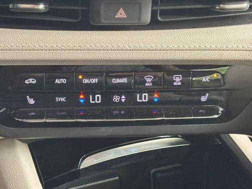 Sapphire Metallic 2023 Buick Envision Essence
