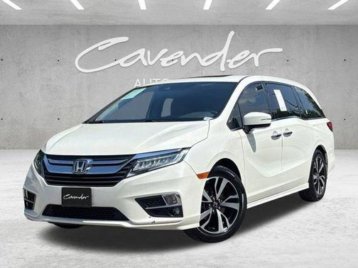 White Diamond Pearl 2019 Honda Odyssey Elite