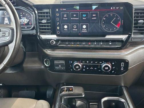 Summit White 2023 GMC Sierra 1500 SLT