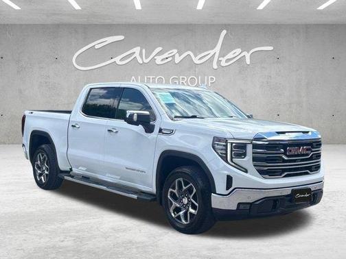 Summit White 2023 GMC Sierra 1500 SLT