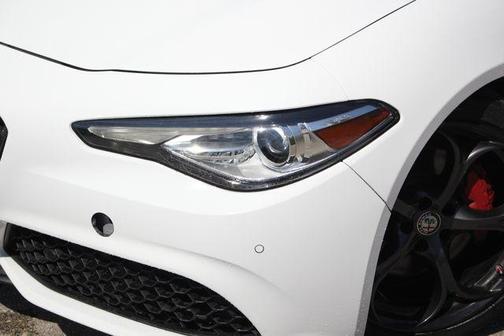 2017 Alfa Romeo Giulia Ti