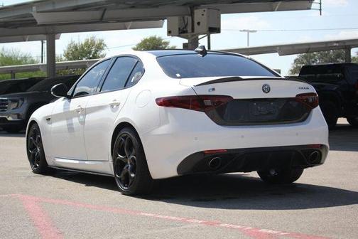 2017 Alfa Romeo Giulia Ti