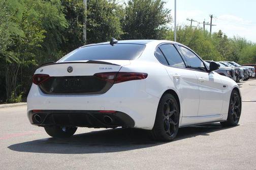 2017 Alfa Romeo Giulia Ti