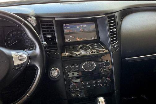 2014 INFINITI QX70 Base