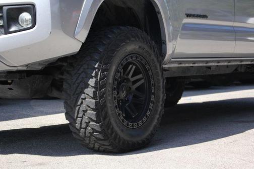 2018 Toyota Tacoma TRD Sport