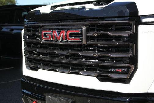 2025 GMC Sierra 2500 AT4X