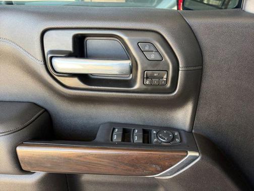 Onyx Black 2021 GMC Sierra 1500 SLT