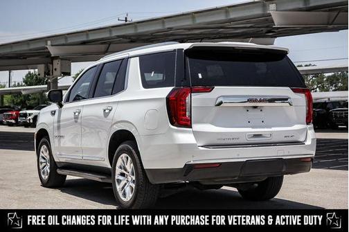 2022 GMC Yukon SLT