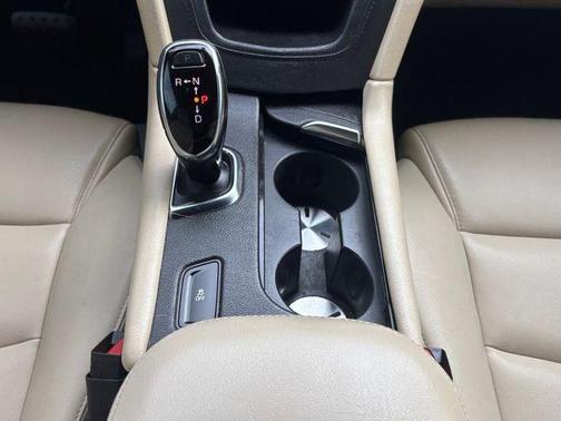Crystal White Tri-Coat 2019 Cadillac XT5 Base