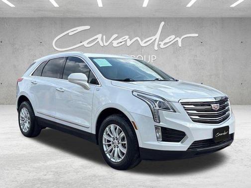 Crystal White Tri-Coat 2019 Cadillac XT5 Base
