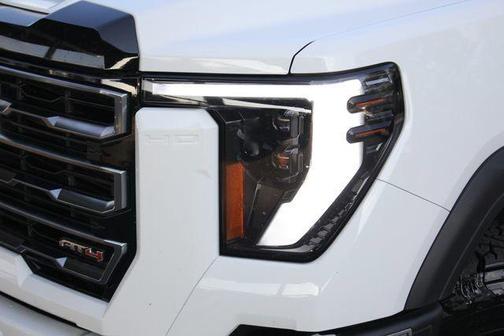 2024 GMC Sierra 2500 AT4