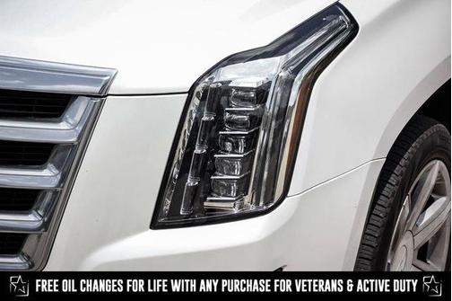 2018 Cadillac Escalade Luxury