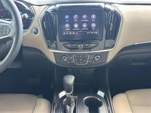 Summit White 2023 Chevrolet Traverse LT Cloth
