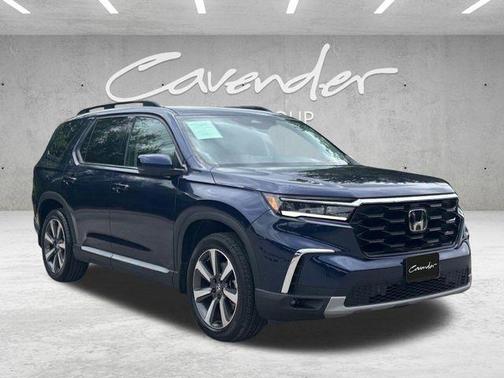 Obsidian Blue Pearl 2025 Honda Pilot Touring