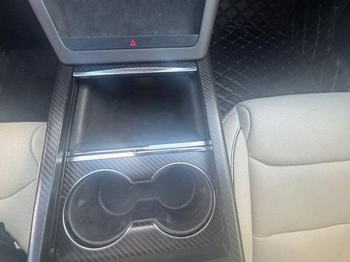 2022 Tesla Model S Plaid