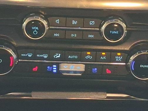 Black Metallic 2022 Ford F-150 Lariat