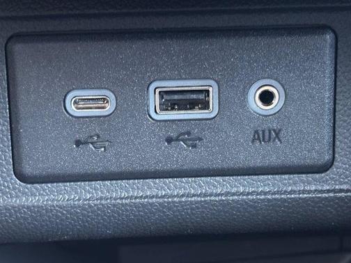 Summit White 2023 Buick Encore GX Select