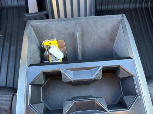 2024 Tesla Cybertruck Base