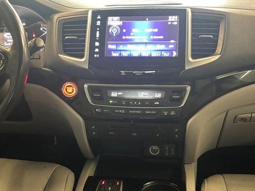 Gray 2018 Honda Pilot Elite