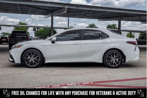 2023 Toyota Camry SE