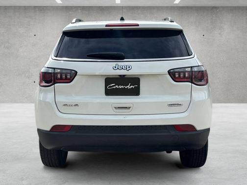 White Clearcoat 2019 Jeep Compass Latitude
