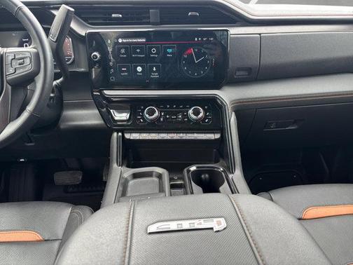 2025 GMC Sierra 2500 AT4