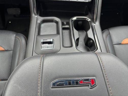 2025 GMC Sierra 2500 AT4