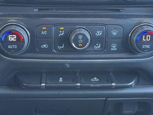 Summit White 2014 Chevrolet Silverado 1500 LT
