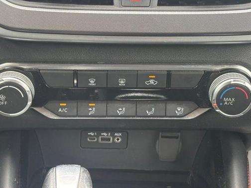 Glacier White 2023 Nissan Altima 2.5 SR