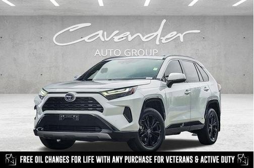 2022 Toyota RAV4 Hybrid SE